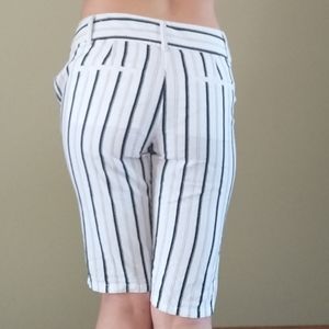 Bermuda striped shorts